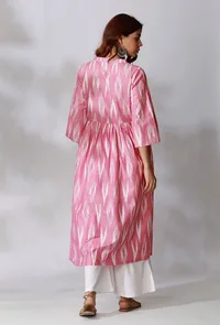 Pink Gathered Ikkat Flared Kurta image 4