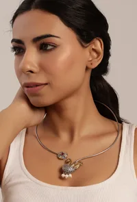 Regal Peacock Hasli image 1