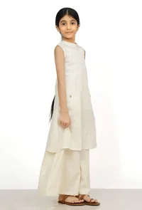 Set of 2: Snow White Cotton Anarkali Kurti with Flared Pants image 2