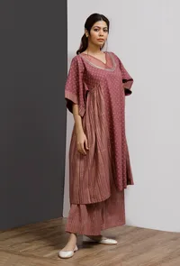 Set of 2: Plum Side Gather Hand-Block Printed Kurta With Stripe Pants image 3