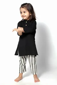 Set of 2- Mulan Black Handblock Cotton Kurta with Green Stripes Pants image 3