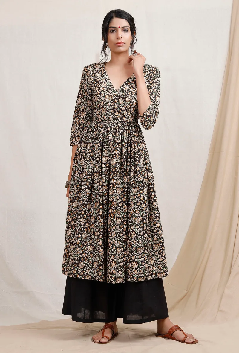 Set of 2: Black Kalamkari Kurta and Black Pallazo