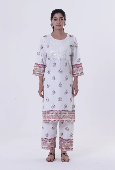 White Color Cotton Kurta With Multicolor Motif