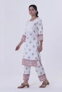 White Color Cotton Kurta With Multicolor Motif image 4