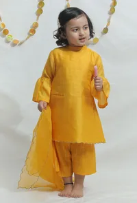 Set of 3: Tuscan Yellow Chanderi Kurta with Pants and Dupatta image 1