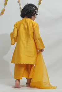 Set of 3: Tuscan Yellow Chanderi Kurta with Pants and Dupatta image 4