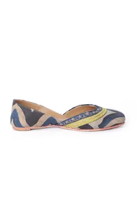 Blue Contrast Ajrak jutti image 5