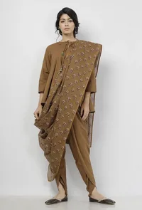 Set of 3: Kanak Beige Plain Cotton Round Neck Gathered Tie Up Top with Plain Cotton Beige Dhoti and Floral Motifs Hand-Block Printed Kota Saree Drape image 2