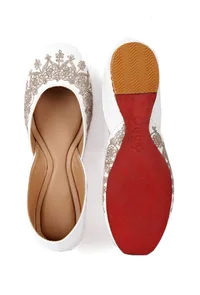 Aasna White Dori Zari Embroidered Jutti image 3
