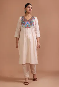 Set Of 3: Off White & Red Cotton Printed Kurta With Pant & Dupatta image 4