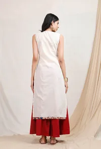 Off White Kalamkari Yoke Kurta image 4