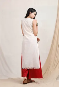 Off White Kalamkari Yoke Kurta image 5