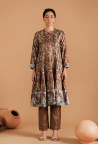 Set Of 2: Tamali Allover Kalamkari Kalidar Flared Kurta With Narrow Fit Pants image 1