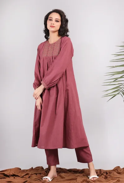 Set of 2: Plum Kantha Embroidered Kurta with Plum solid Pants