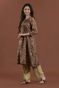 Heritage Patola Printed Tussar Silk Gathered Ethnic Kurta image 2