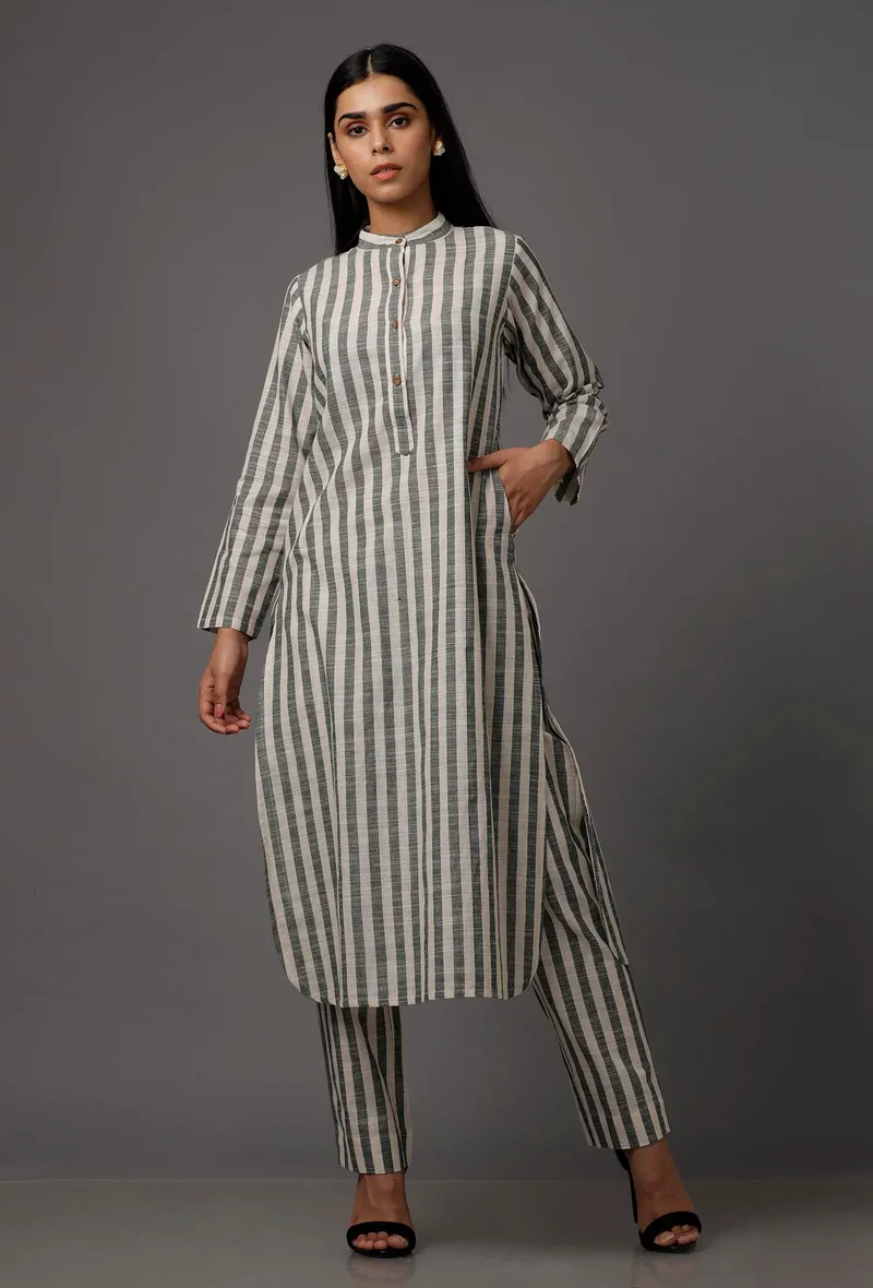 Green and White Stripes Pure Woven Cotton Kurta With Complimentary Matching Mask
