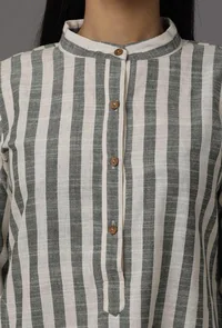 Green and White Stripes Pure Woven Cotton Kurta With Complimentary Matching Mask image 5