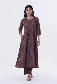 Set Of 3: Woody Brown & White Cotton Block Printed Kurta, Pant & Dupatta image 2