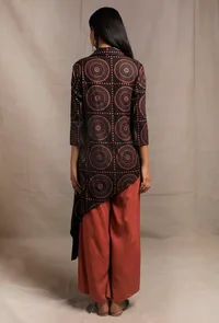 Set of 2: Black Hand Block Printed Asymmetrical Shirt Tunic with Black Ecru Narrow Fit Pants image 3