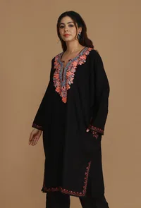 Elegant Black Kashmiri Aari Embroidered Phiran- Free Size image 3