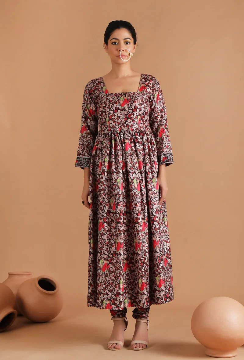 Set Of 2: Binita Allover Kalamkari Kurta With Chooridar