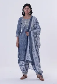 Blue & White Block Printed Cotton Dupatta image 2