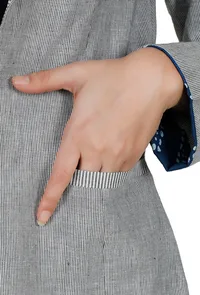 White & Black Cotton Short Blazer image 5