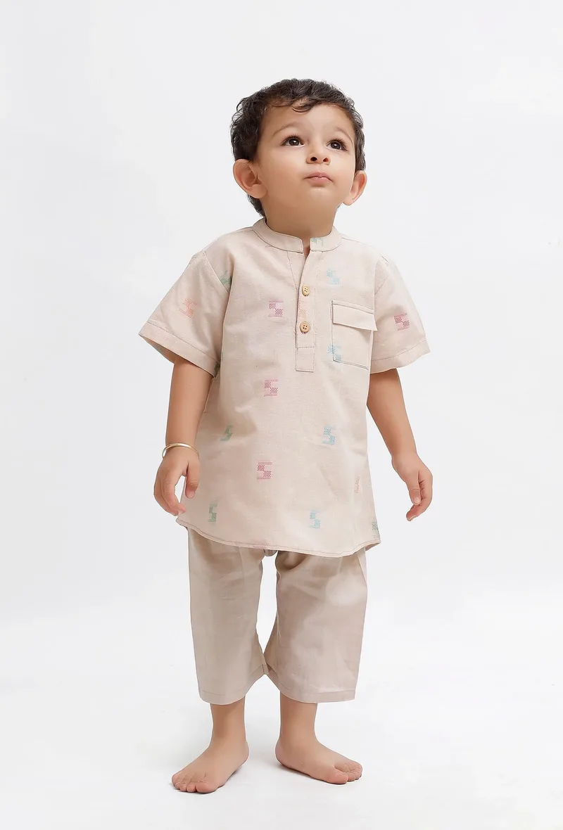 Set Of 2: Beige Dobby Shirt and Beige capri