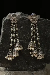 Heritage Bells Pearl Earrings image 1