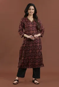 Set of 2: Elegant Rust Maroon Patola Print Tussar Silk Kurta Set with Solid Black Shantoon Pants Set image 1