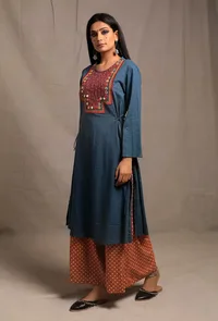 Agen Blue Front Embroidered side Knotted Kurta image 2