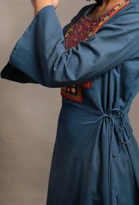 Agen Blue Front Embroidered side Knotted Kurta image 6