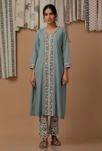 Set of 3 : Light Blue Cotton Handblock Flex Kurta with Pants and Dupatta image 2