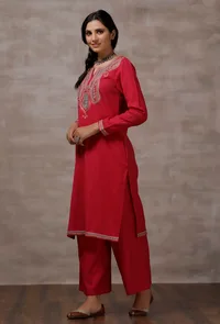 Mahnoor Fuchsia A-Line Long Woollen Kurta image 3
