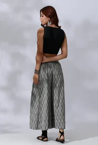 Set Of 2- Black Cotton Crop Top with Black Flared Culottes image 4