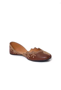 Brown Cutwork gold emroidered jutti image 3