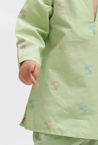 Set Of 2: Green Dobby Kurta and Green Pant image 4