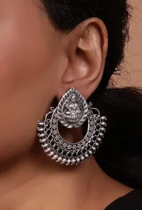 Laxmi Semi Flower Earrings image 2