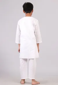 Set Of 2: White Cotton Stripes Kurta Pyjama Set image 4
