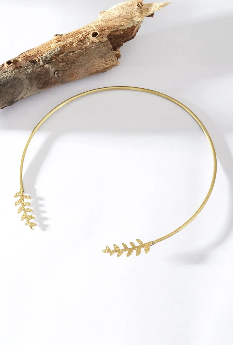 Dewdrop Leaf Open Necklace