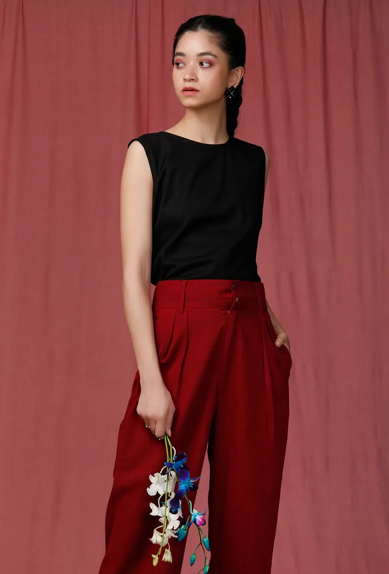 Onyx Black Plain Linen Top