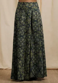 Set of 2:  Blue Ajrakh Print Sleeveless Flared Kurta and Blue Ajrakh Print Flared Pants image 5