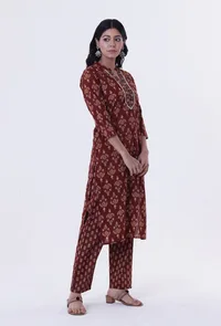 Set Of 2: Red & Multicolor Cotton Block Printed Kurta & Pant image 2