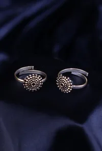 Ira Black Stone German Silver Adjustable Toe Ring image 1