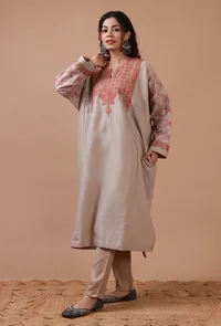 Grey Woolen Sozni Embroidered Phiran- Free Size image 2