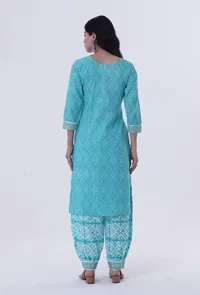 Set Of 3: Turquoise & White Cotton Block Printed Kurta, Pant & Dupatta image 4