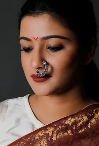 Aarohi Maharashtrian Nose Pin image 1