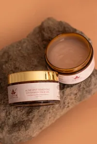 Acne Spot Removing Cinnamon Face Gel image 4