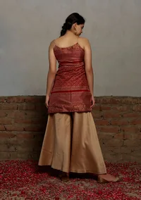 Set Of 2: Red Kalamkari A Line Short Kurta With Palazzo Pants image 2