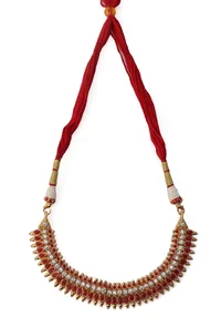 Elegant Antique Necklace And Stud Earrings image 4